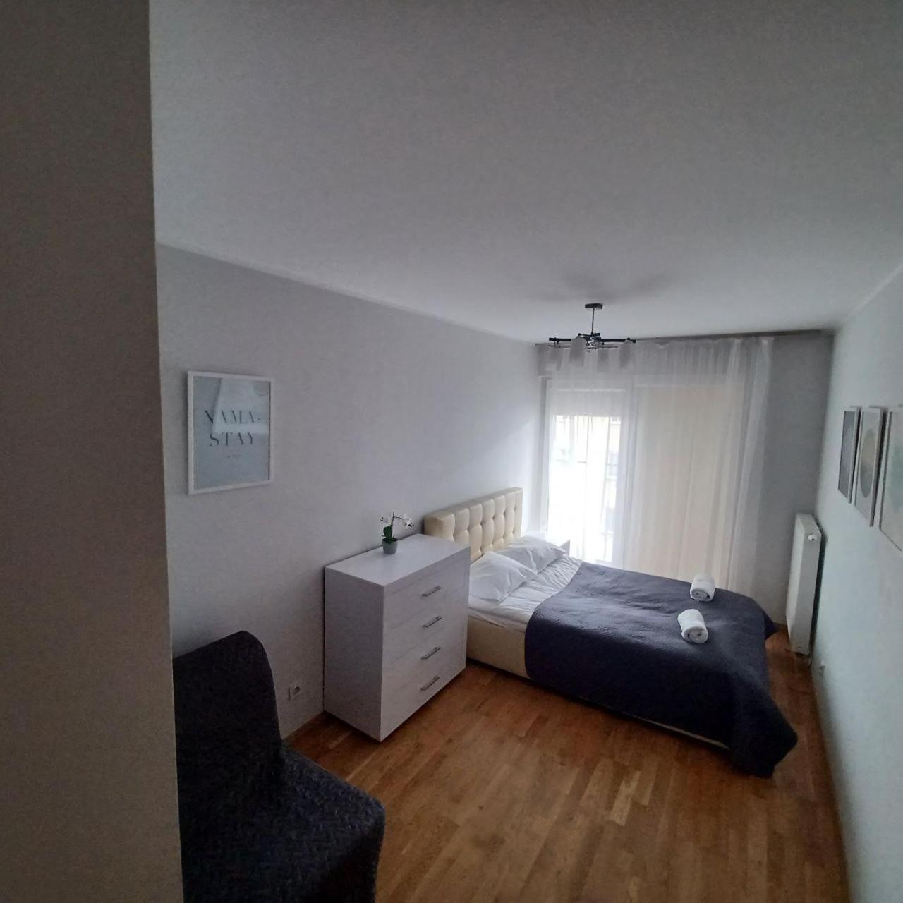 Apart City Center - 3 Rooms - Parking Place Вроцлав Екстер'єр фото